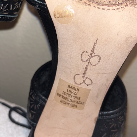 Jessica Simpson Black Heels - Picture 6 of 8